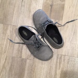 Keen gray shoes